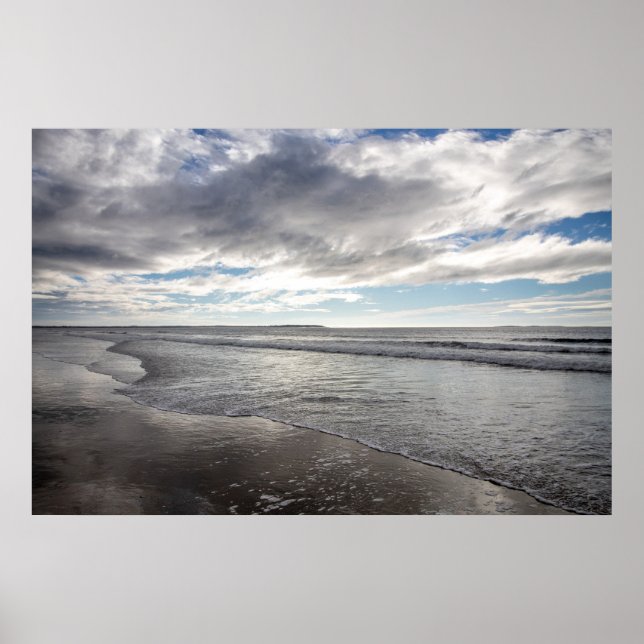 Peaceful waves on the coastline poster (Front)