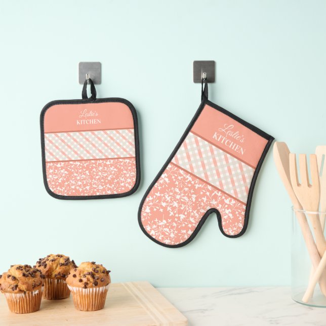 Peach and White Floral & Diagonal Plaid   Oven Mitt & Pot Holder Set (Insitu(Hanging))