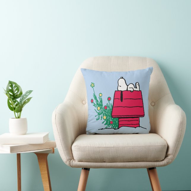 Peanuts | Be Festive Throw Pillow (Chair)