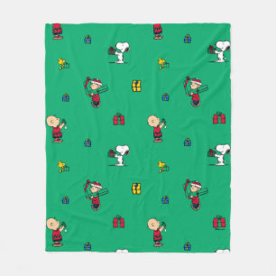 Peanuts   Christmas Gift Giving Pattern Fleece Blanket