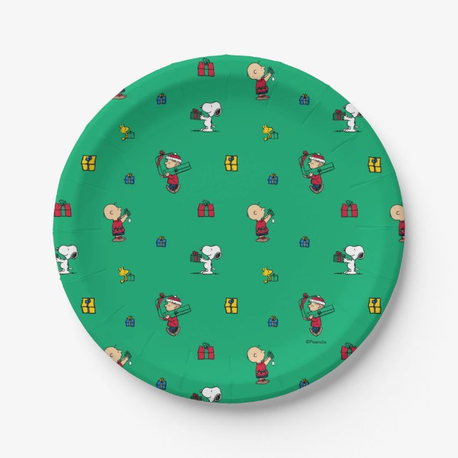 Peanuts | Christmas Gift Giving Pattern Paper Plate (Front)