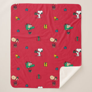 Peanuts   Christmas Gift Giving Red Sherpa Blanket