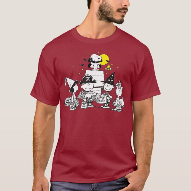 Peanuts Halloween Group T-Shirt (Front)