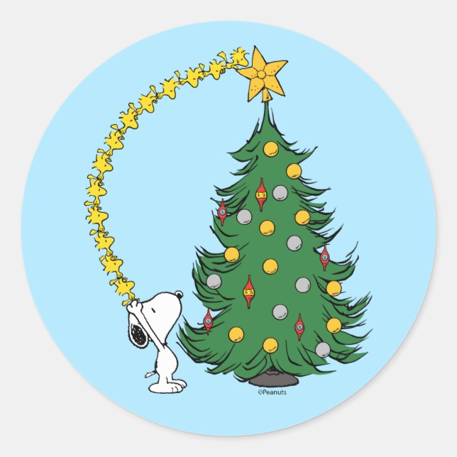 Peanuts | Holiday Tree Trimming Classic Round Sticker (Front)