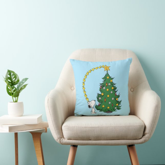 Peanuts | Holiday Tree Trimming Throw Pillow (Chair)