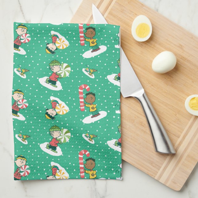 Peanuts Peppermint Dreams Snowflake Pattern Kitchen Towel (Quarter Fold)