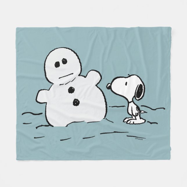 Peanuts | Snoopy Builds A Snowman Fleece Blanket (Front (Horizontal))