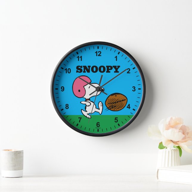 Peanuts | Snoopy Football Kicker Clock (Home)