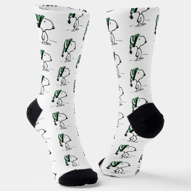 Peanuts | Snoopy Green Snow Cap Socks (Angled)