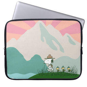 Peanuts   Snoopy Leader of the Pack Laptop Sleeve
