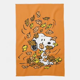 Peanuts   Snoopy Pile of Leaves Kitchen Towel