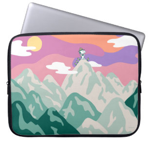 Peanuts   Snoopy & Troop Hiking the Mountain Laptop Sleeve