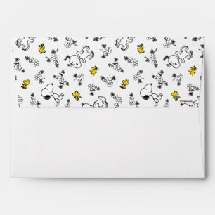 Peanuts   Snoopy & Woodstock B&W Flower Pattern Envelope