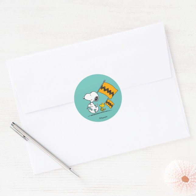 Peanuts | Snoopy & Woodstock Flags Classic Round Sticker (Envelope)