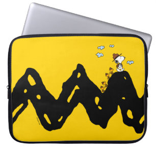 Peanuts   Snoopy & Woodstock Scout Troop Hike Laptop Sleeve