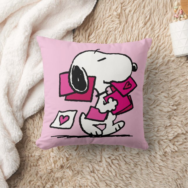 Peanuts | Valentine's Day | Snoopy With Valentines Throw Pillow (Blanket)