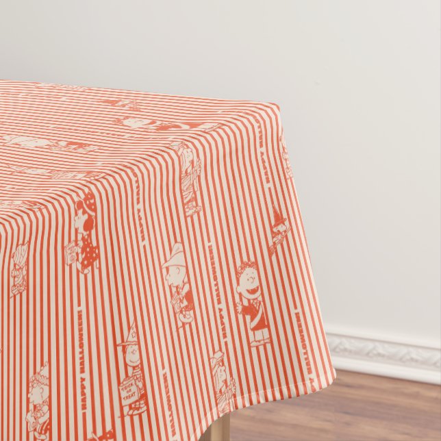 Peanuts | Vintage Happy Halloween Pattern Tablecloth (In Situ)