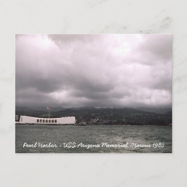 Pearl Harbour USS Arizona Memorial Hawaii Postcard (Front)