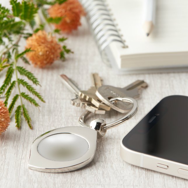 Pearl-Like Silver Coloured Metal Keychain (Side)