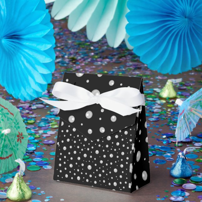 Pearl Pattern on Black Background Favor Box (Party)