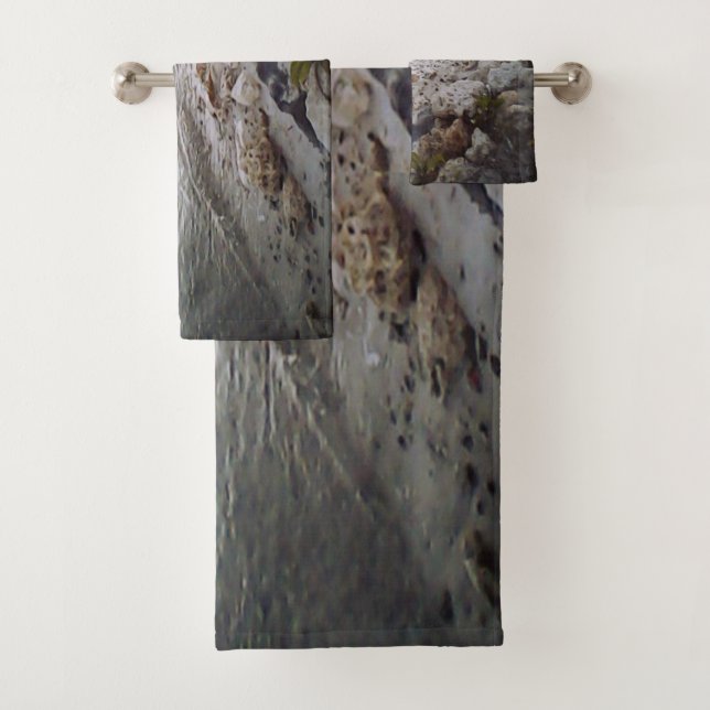 Pebbles At The Beach Bath Towel Set (Insitu)