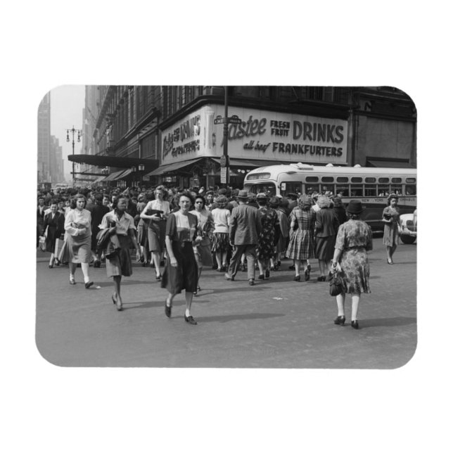 Pedestrians 2 magnet (Horizontal)