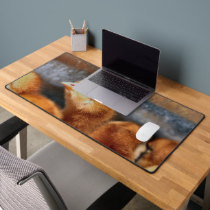 Peep peep desk mat