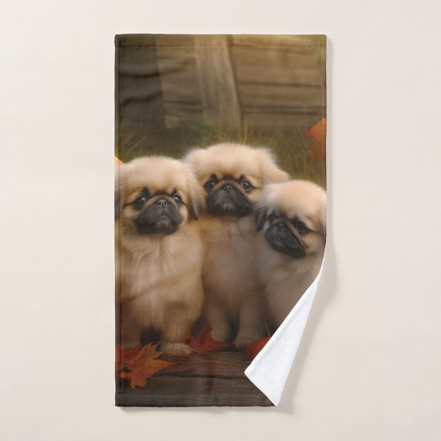 Pekingese Chiot Automne Citrouille délice (Serviette à main)