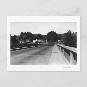 Pendleton, Oregon East Entrance Town View Postcard