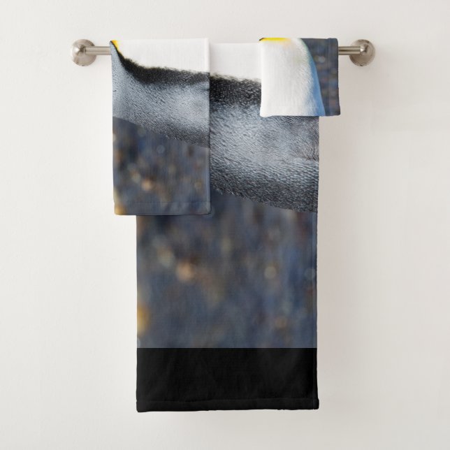 Penguin Portrait Bath Towel Set (Insitu)