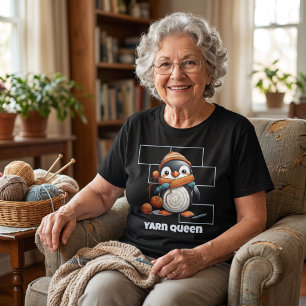 Penguin Retirement Gifts for Crocheter Mom Grandma T-Shirt