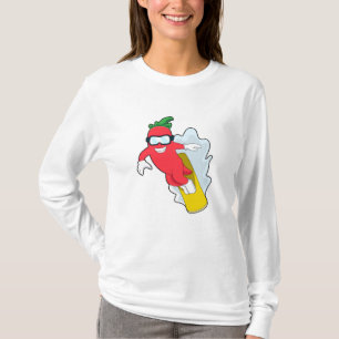 Pepper at Snowboarding with Snowboard T-Shirt