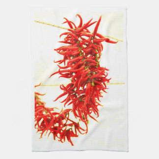 Peppers Red Hot Chili accrochés à la serviette sèc