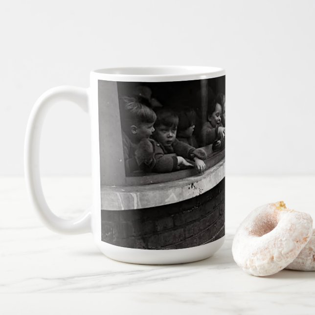 PÈRE CHRISTMAS (1931) Mug de Noël Art Vintage (Avec donut)