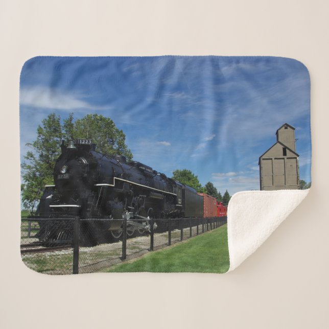 Pere Marquette 1223 train sherpa blanket (Front (Horizontal))