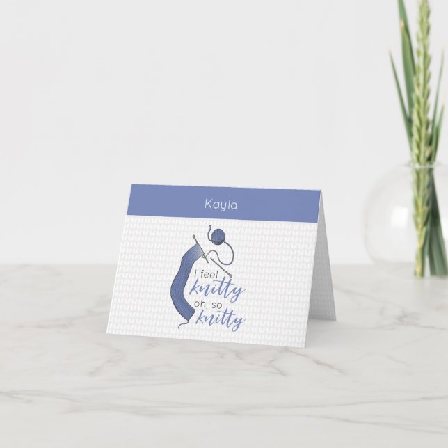 Periwinkle Blue Je Me Sens Knitty, Oh So Knitty (Devant)
