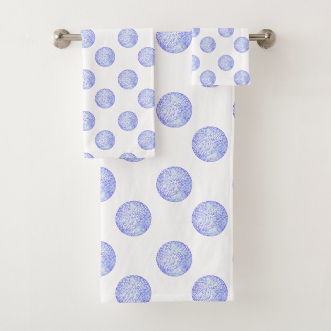 Periwinkle Polka Dots Bath Towel Set (Insitu)