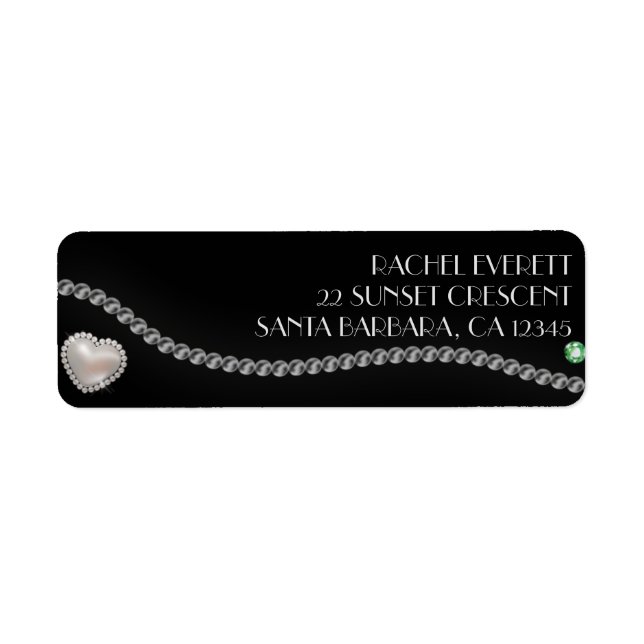 Perles et bijoux élégants sur satin noir (Devant)