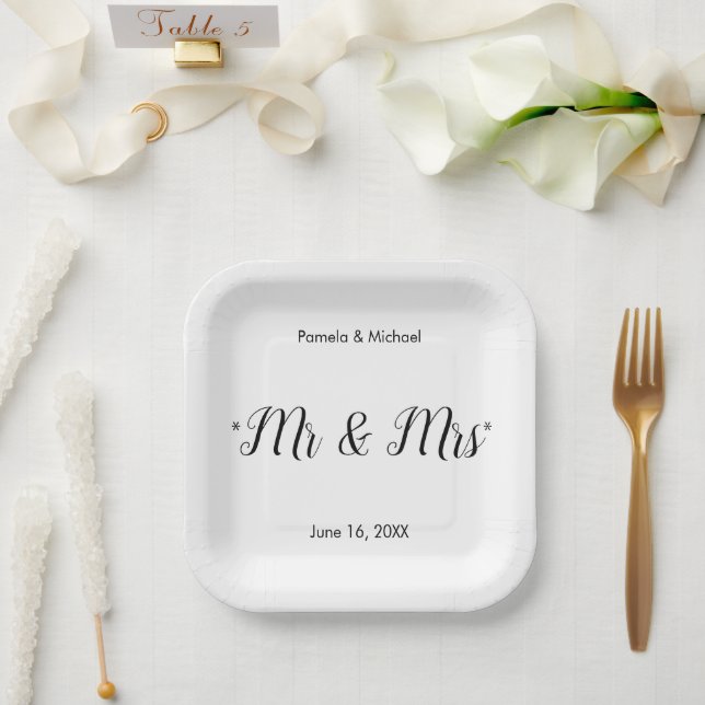 Personalized B&W Mr & Mrs Font-2 Paper Plate (Wedding)