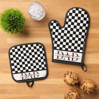 Personalized Black Retro Chequered Dad Best Chef Oven Mitt & Pot Holder Set