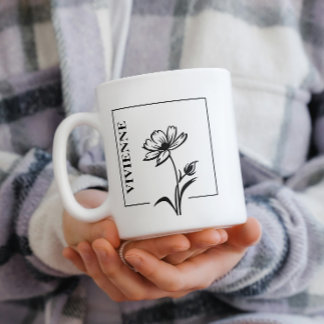 Personalized Daisy Mug – Timeless Gift of Elegance