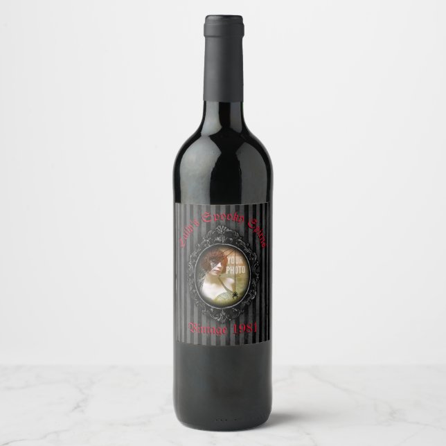 Personalized Gothic Frame With Spider Wine Label (Front)