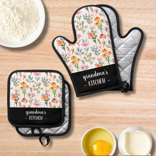 Personalized Grandma's Kitchen Printed Floral Oven Mitt & Pot Holder Set