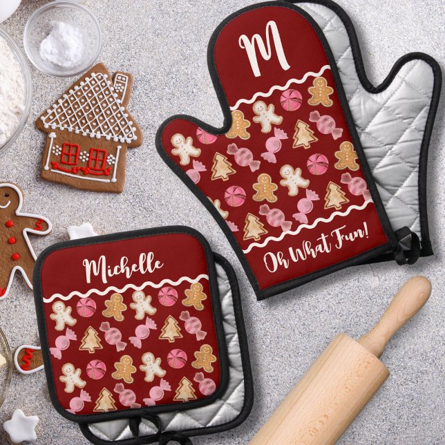 Personalized Holiday Baking Gingerbread Pattern Oven Mitt & Pot Holder Set (Creator Uploaded)