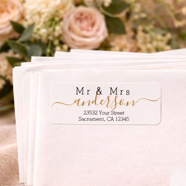 Personalized Modern Mr and Mrs Family Name Return (Creator Uploaded)