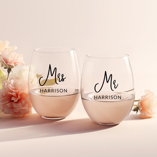 Personalized Mr & Mrs Wine Glasses (Creator Uploaded)