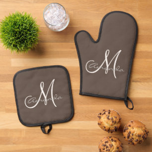 Personalized  Name Initial Monogram  Oven Mitt & Pot Holder Set