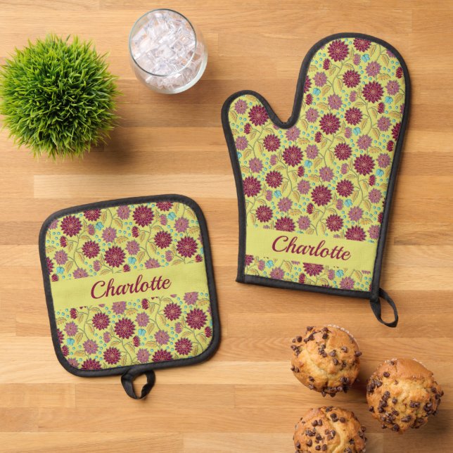 Personalized Name Trailing Flower Red on Yellow  Oven Mitt & Pot Holder Set (Top Down)