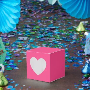 Personalized Pink Favour Boxes – Heart 2x2x2 Style