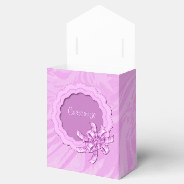 Personalized Pink Scalloped Frame Favour Box (Opened)